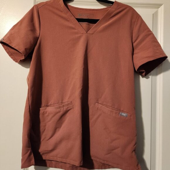 Figs Tops - Figs scrub top with pockets